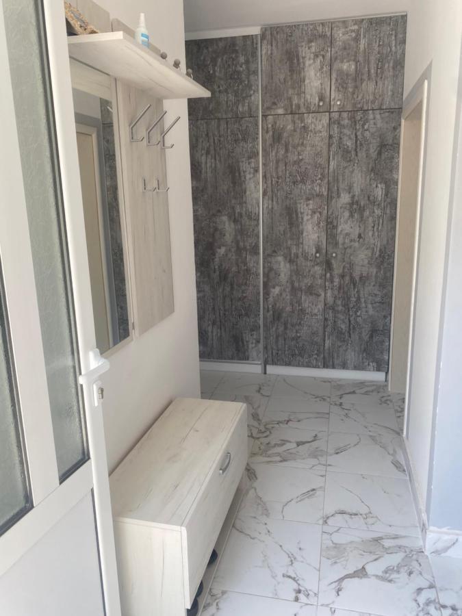 Apartman Lara Sveti Stefan Bagian luar foto