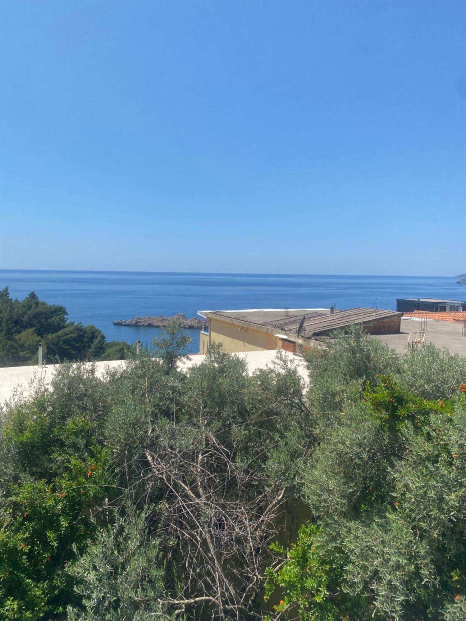 Apartman Lara Sveti Stefan Bagian luar foto