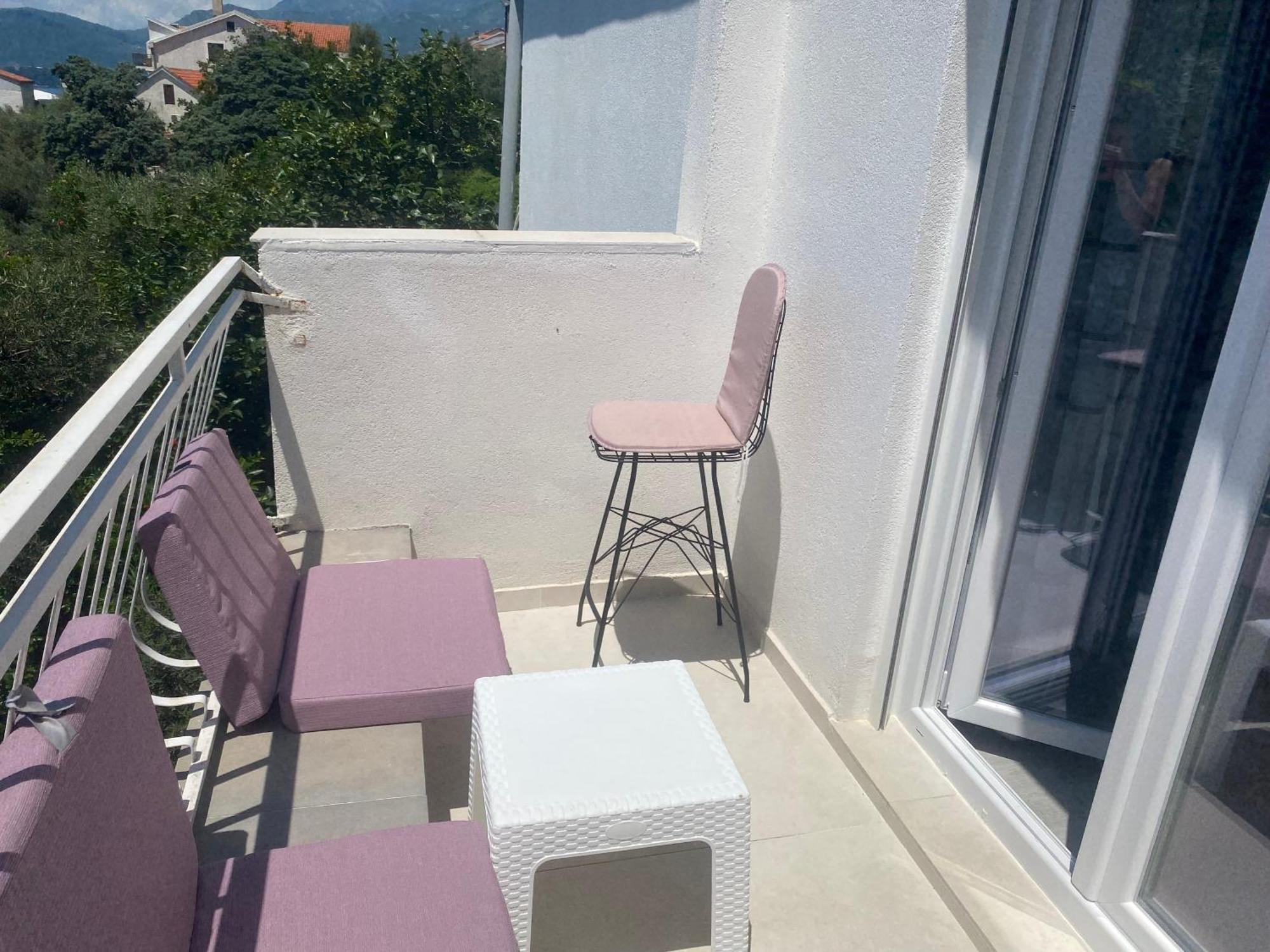 Apartman Lara Sveti Stefan Bagian luar foto