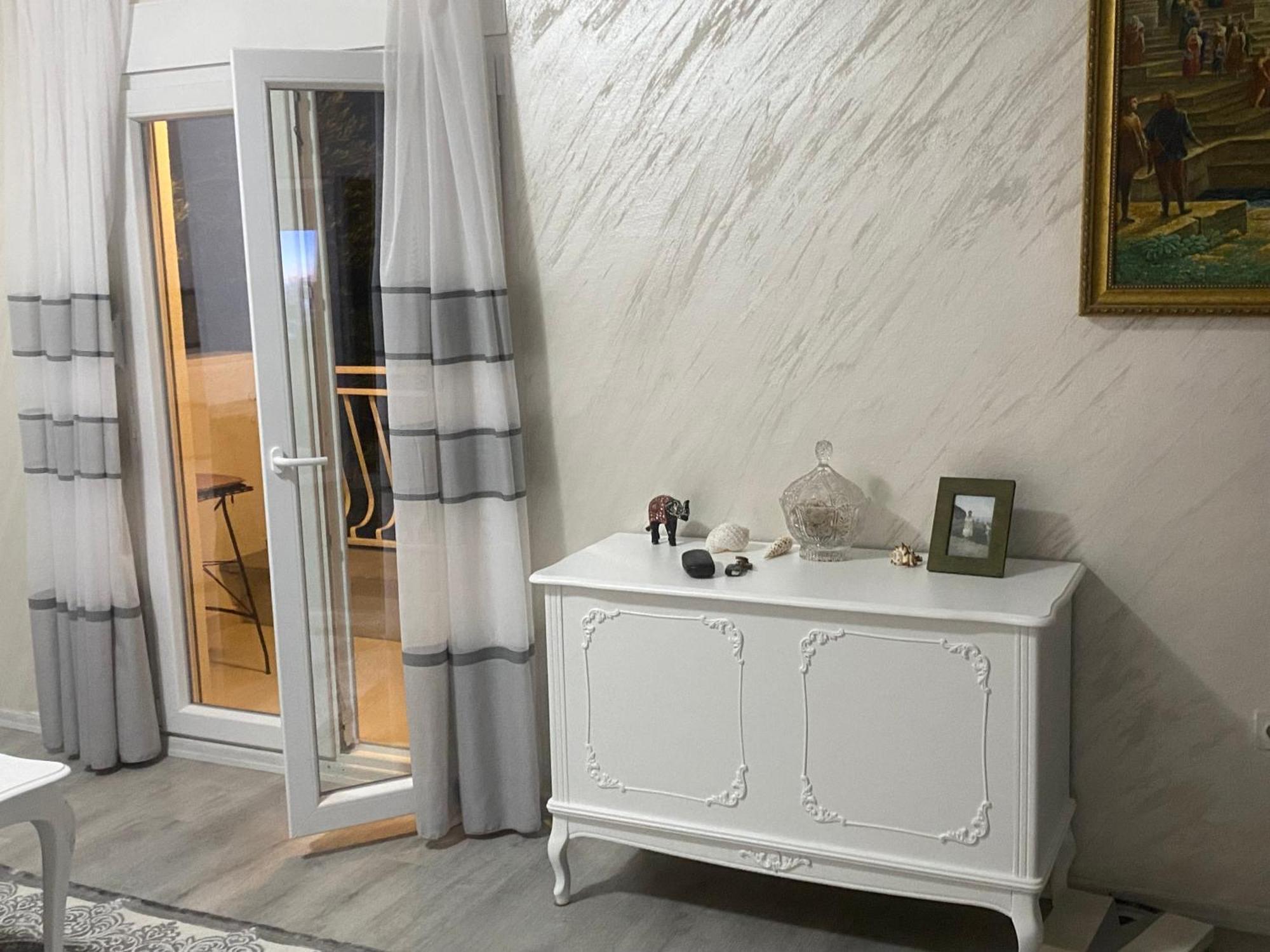 Apartman Lara Sveti Stefan Bagian luar foto